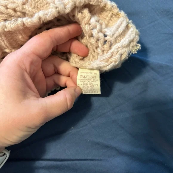 Sweater - Picture 4 of 6